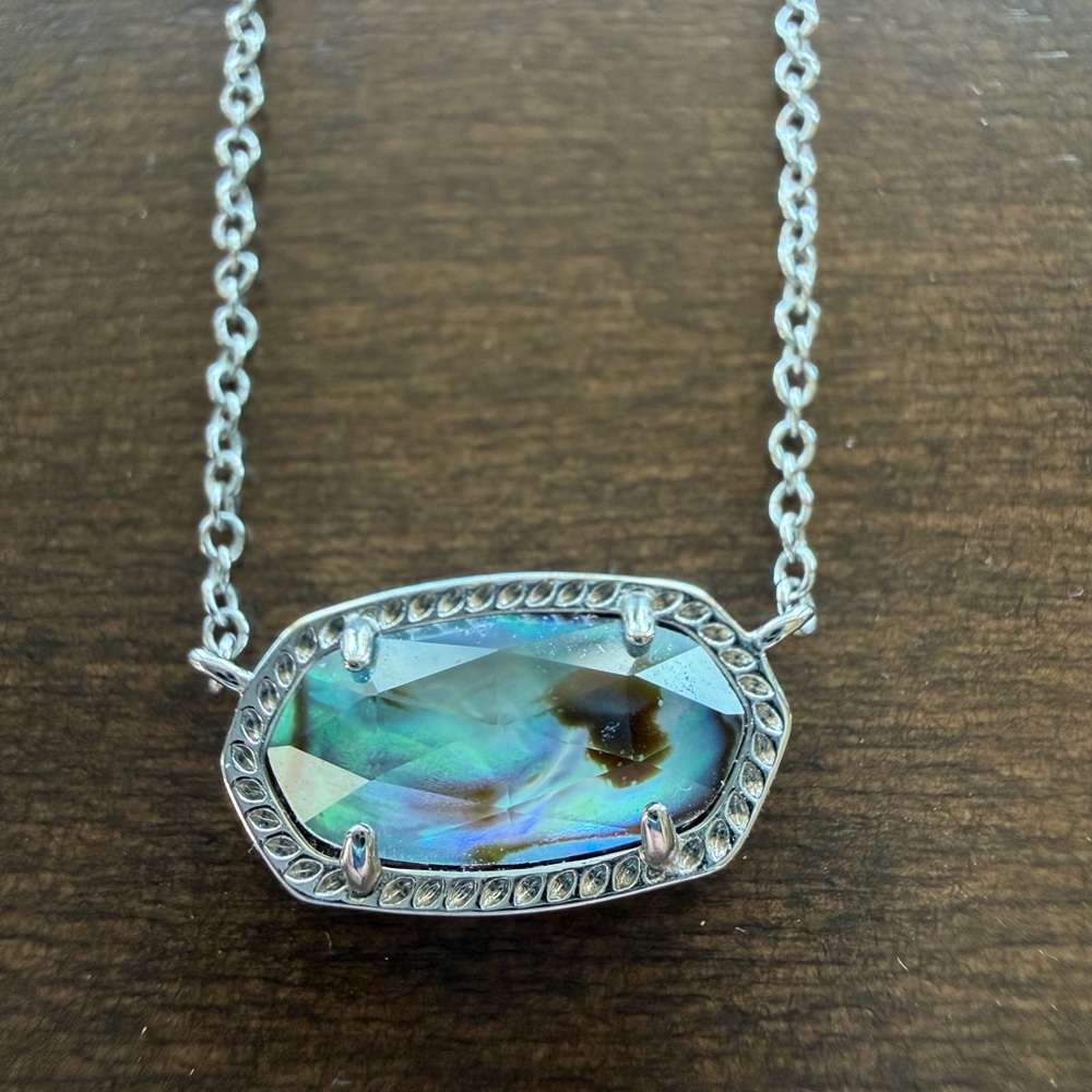 Kendra Scott Elisa Necklace - Picture 4 of 5